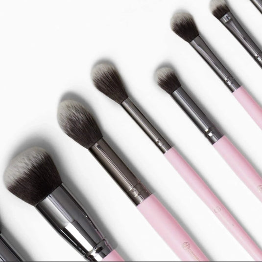 Bh Cosmetics - Mrs. Bella 9 Piece Makeup Brush Set with Luxe Brush Holder
