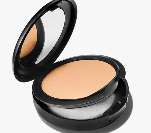 MAC Studio Fix Powder Plus Foundation NC40