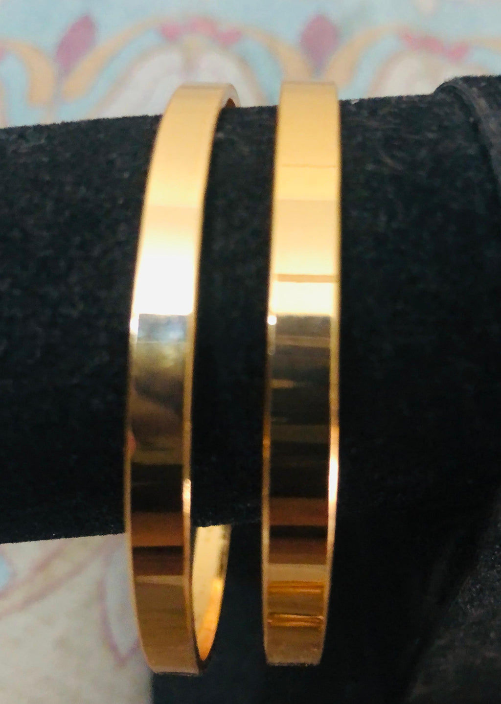 Classic Minimalist Gold-Tone Bangle Jewelry Set (Set of 2)