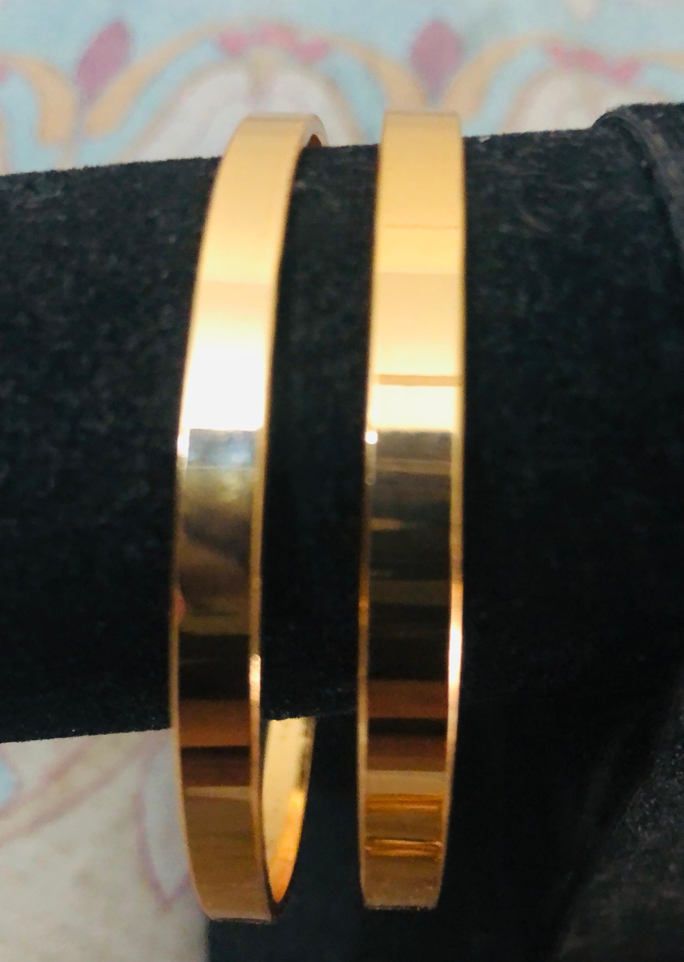 Classic Minimalist Gold-Tone Bangle Jewelry Set (Set of 2)