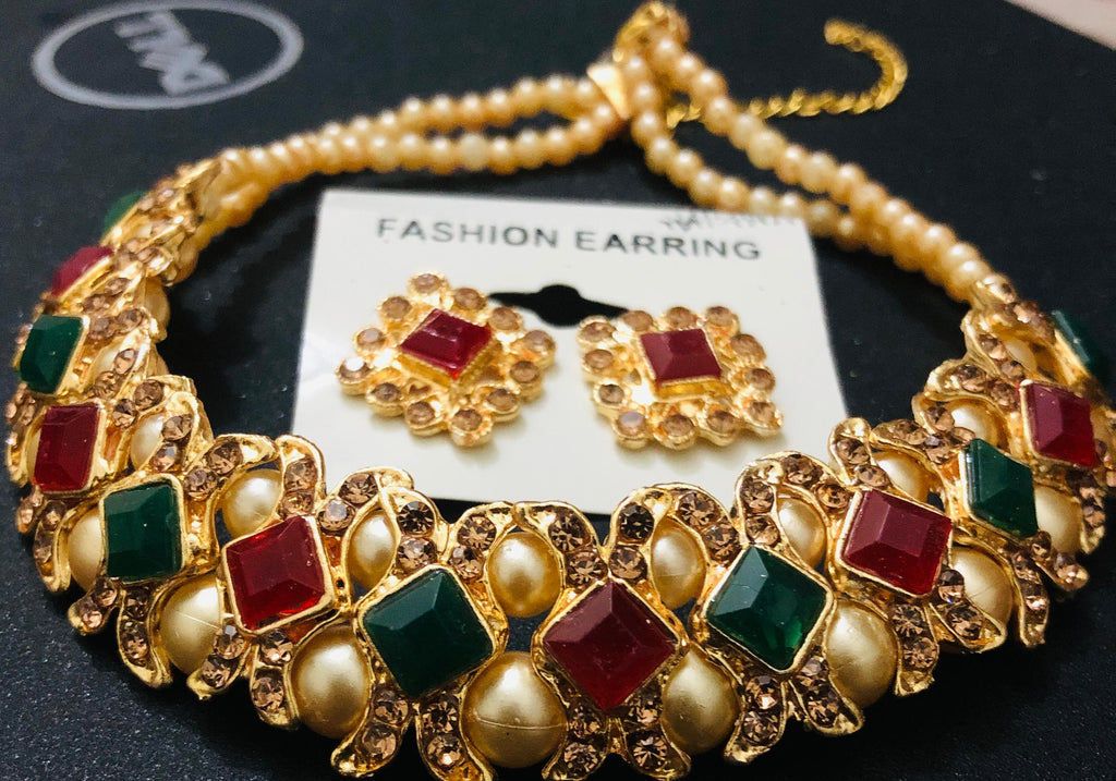 Traditional Gold-Tone Faux Pearl Choker Necklace and Stud Earring Set jewelry