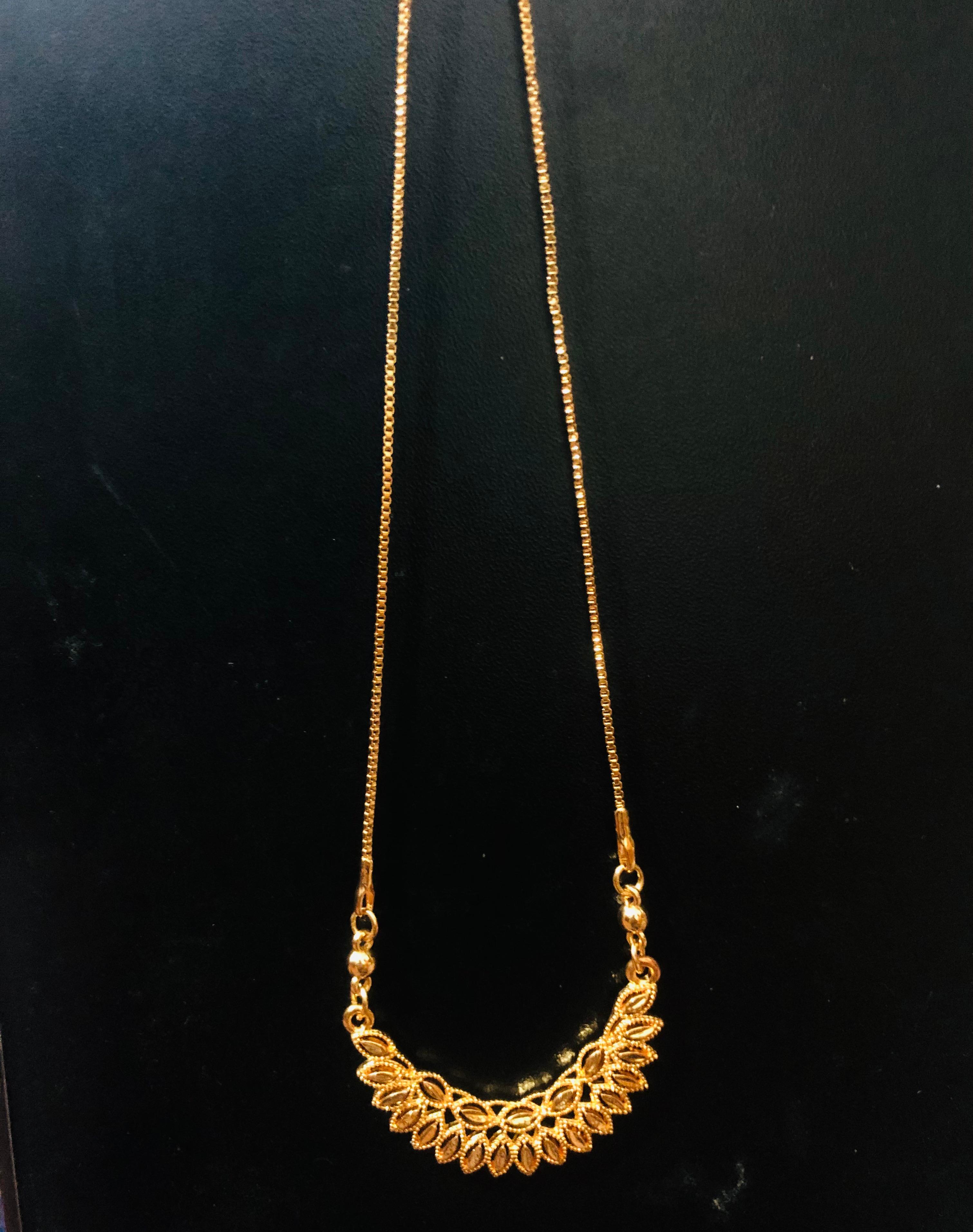 Bold Geometric Key Pattern Gold-Tone Bangle Jewelry Pai