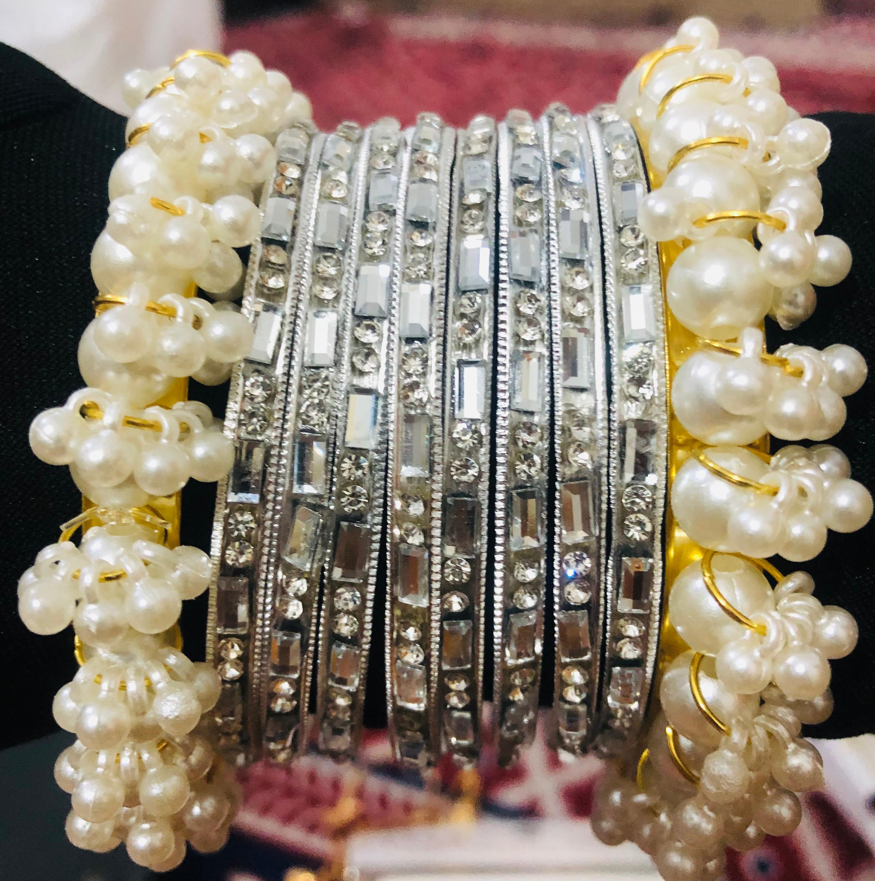 Elegant Black and Gold Pearl Jewelry Bangles